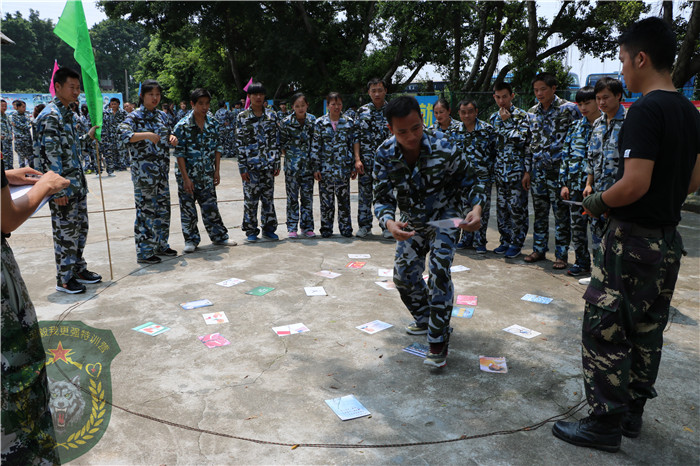 歐哲門窗公司213人到廣州企業(yè)培訓(xùn)基地進(jìn)行拓展培訓(xùn)