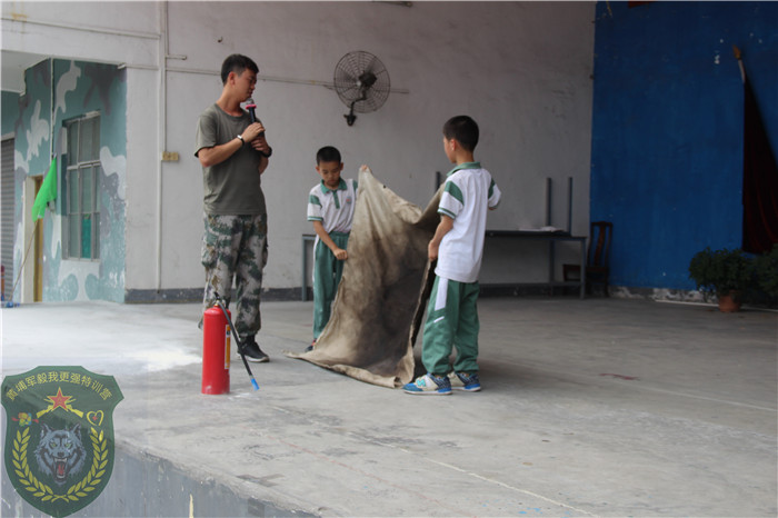 東莞香市小學(xué)三、四年級(jí)853人到黃埔軍事拓展訓(xùn)練基地進(jìn)行社會(huì)實(shí)踐