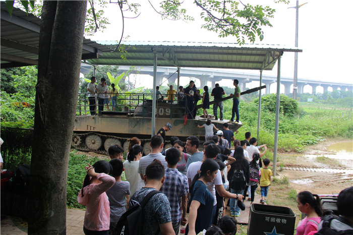 碧桂花城學校五年一班到黃埔軍校青少年訓練基地拓展一天